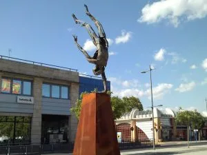 Mairena del Aljarafe edificio oficinas clinica fisioterapia javierdelanuez.com